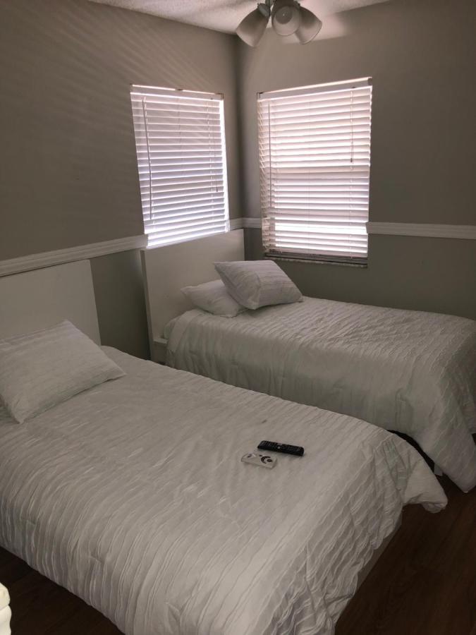 Cheerful 3 Bed House In A Cul- De-Sac! Villa Tampa Buitenkant foto