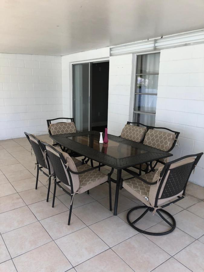 Cheerful 3 Bed House In A Cul- De-Sac! Villa Tampa Buitenkant foto