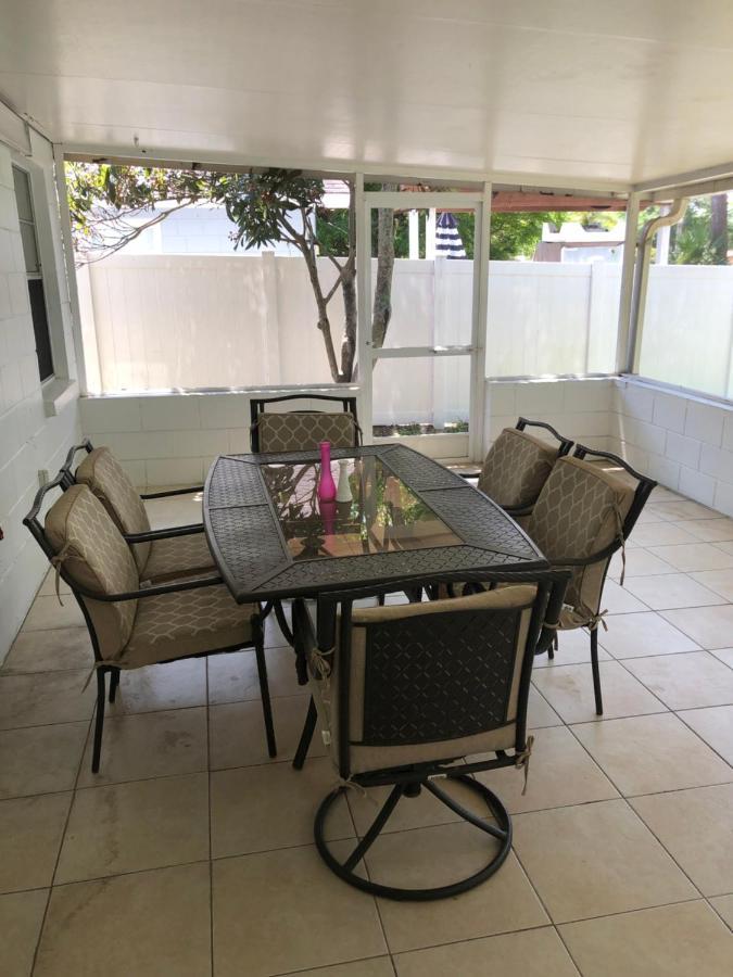 Cheerful 3 Bed House In A Cul- De-Sac! Villa Tampa Buitenkant foto